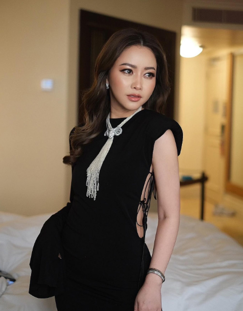 เมย์ ดร.วาสนา อินทะแสง ประวัตินักธุรกิจสาวสวย รวย เก่ง เจ้าของ Rolling Round