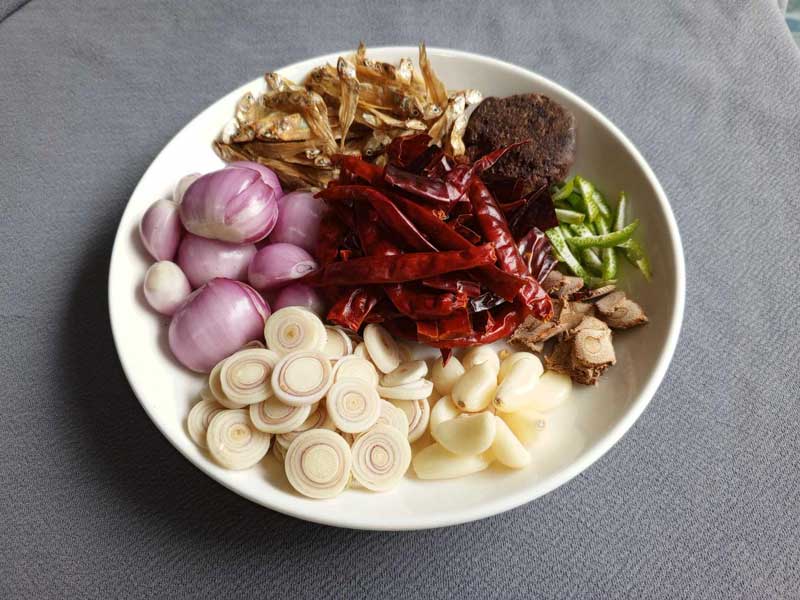สูตรแกงคั่วหอยแมลงภู่ใบชะพลู