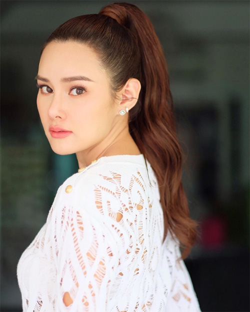 หญิง รฐา พัฒนาการความสวย