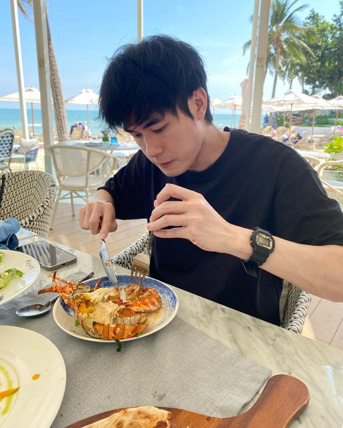 หน่อง ธนา