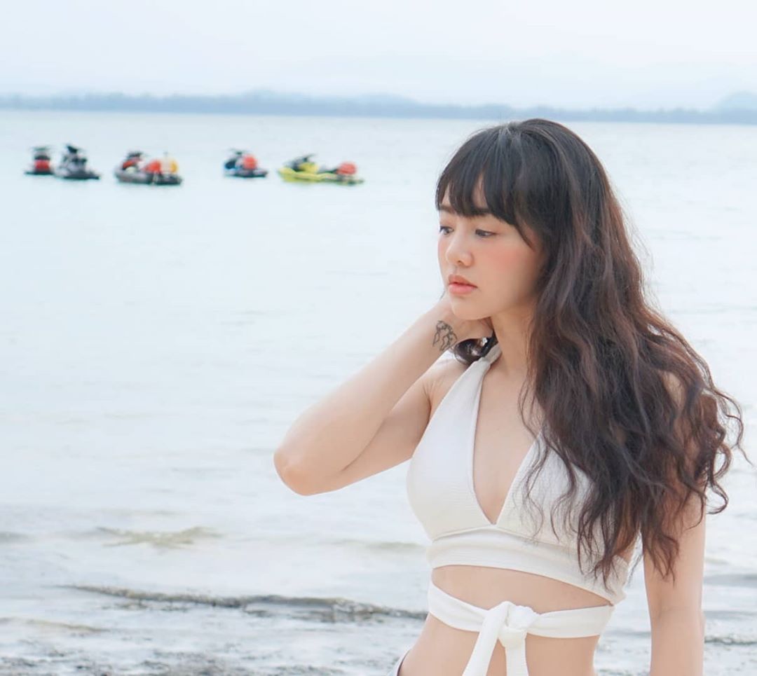 แนนนี่ เกิร์ลลี่ เบอร์รี่