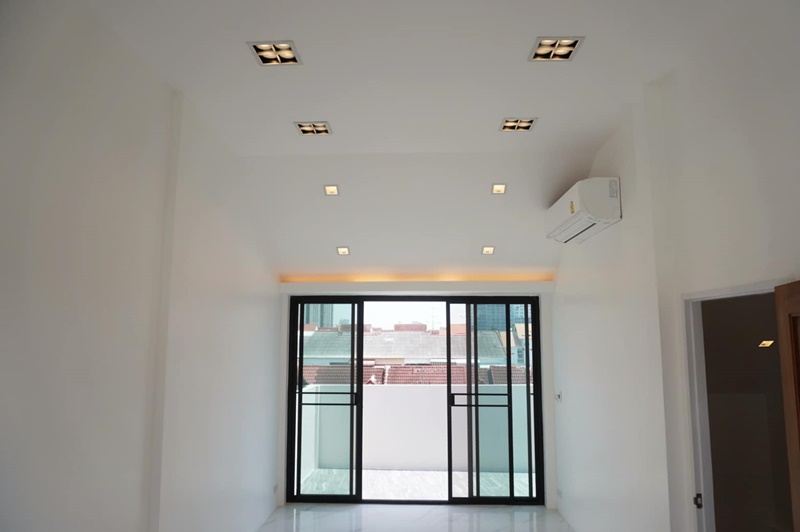 รีโนเวททาวน์โฮม 4 ชั้น