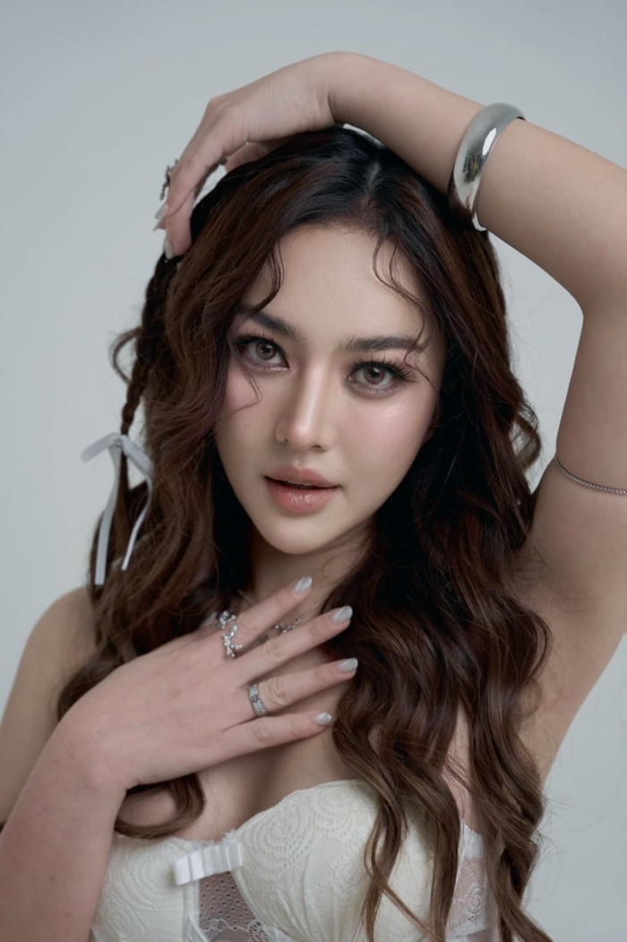 เส้นด้าย พิมพ์ลดา