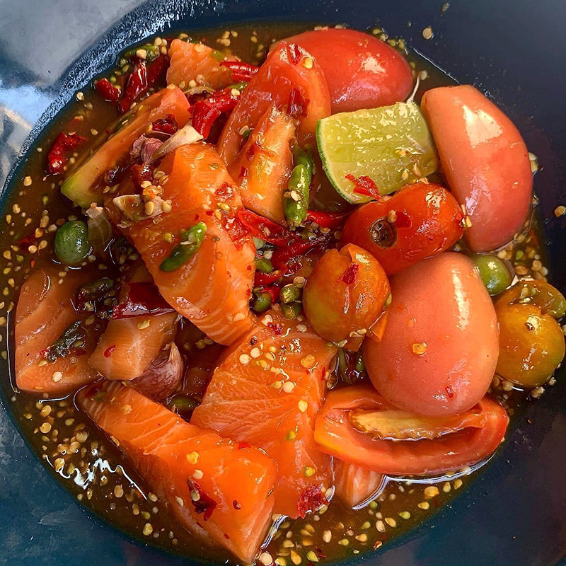 เกาเหลาแซลม่อนปลาร้า ร้านเผ็ดเผ็ด