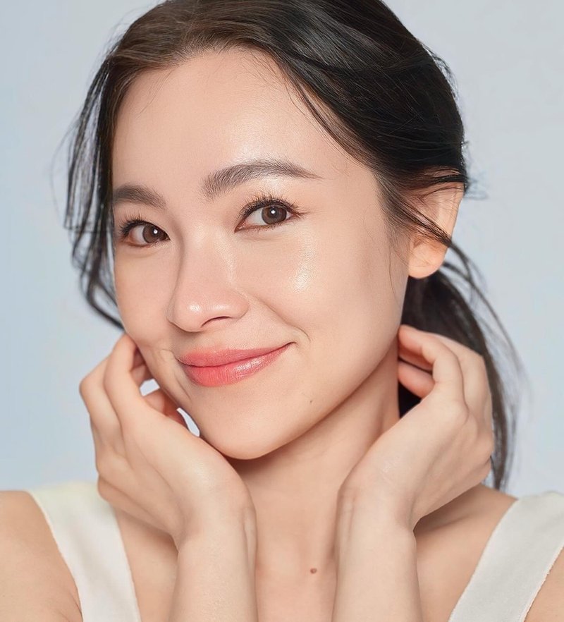 ต้นหอม ศกุนตลา อวดภาพคู่คุณแม่ สวยโซ้ะอย่างกับแฝด ใครจะเชื่อ 70 แล้ว