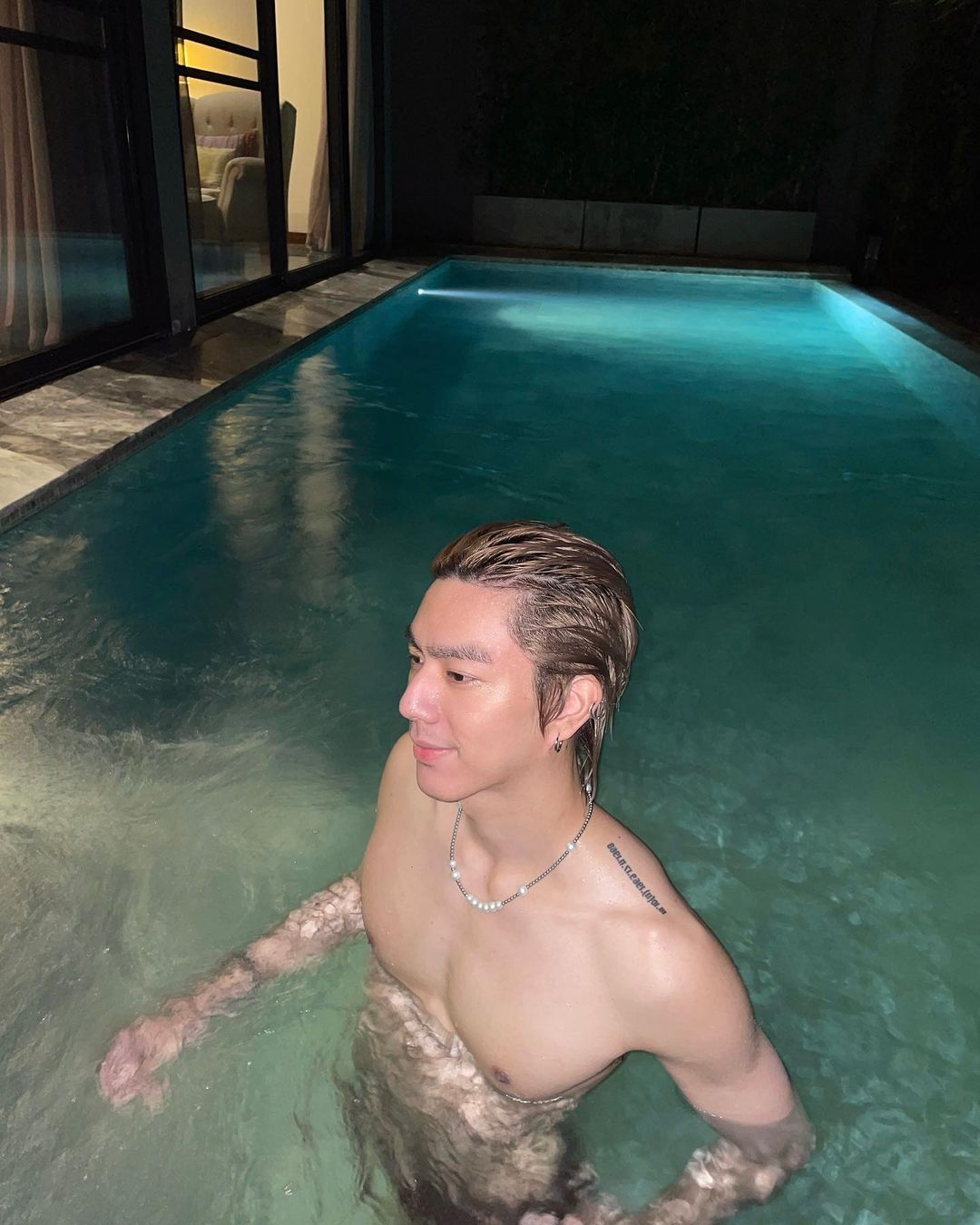 ไบร์ท นรภัทร