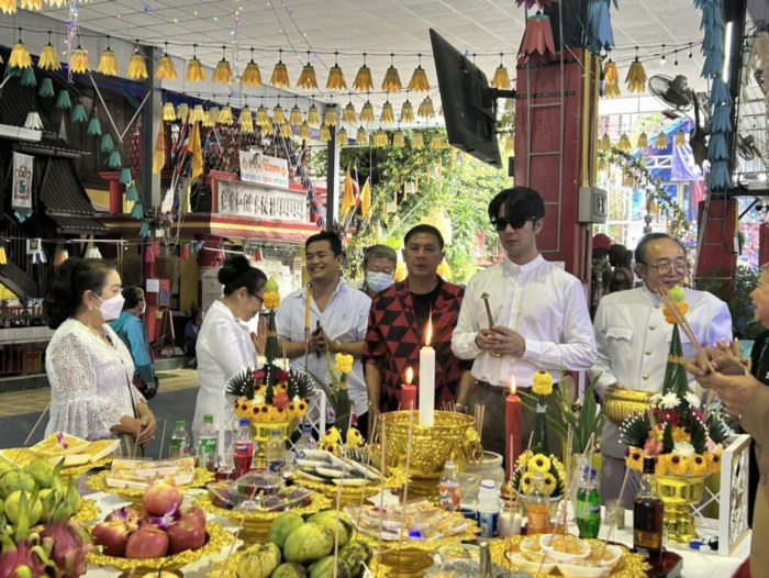 เพชร พุ่มพวง