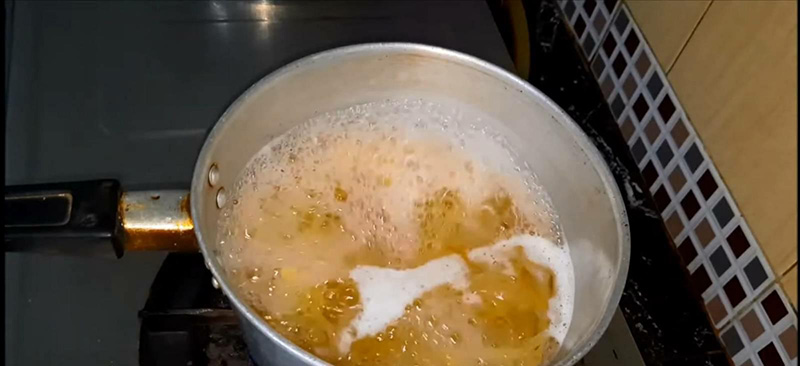 สปาเกตตีซอสต้มข่าไก่