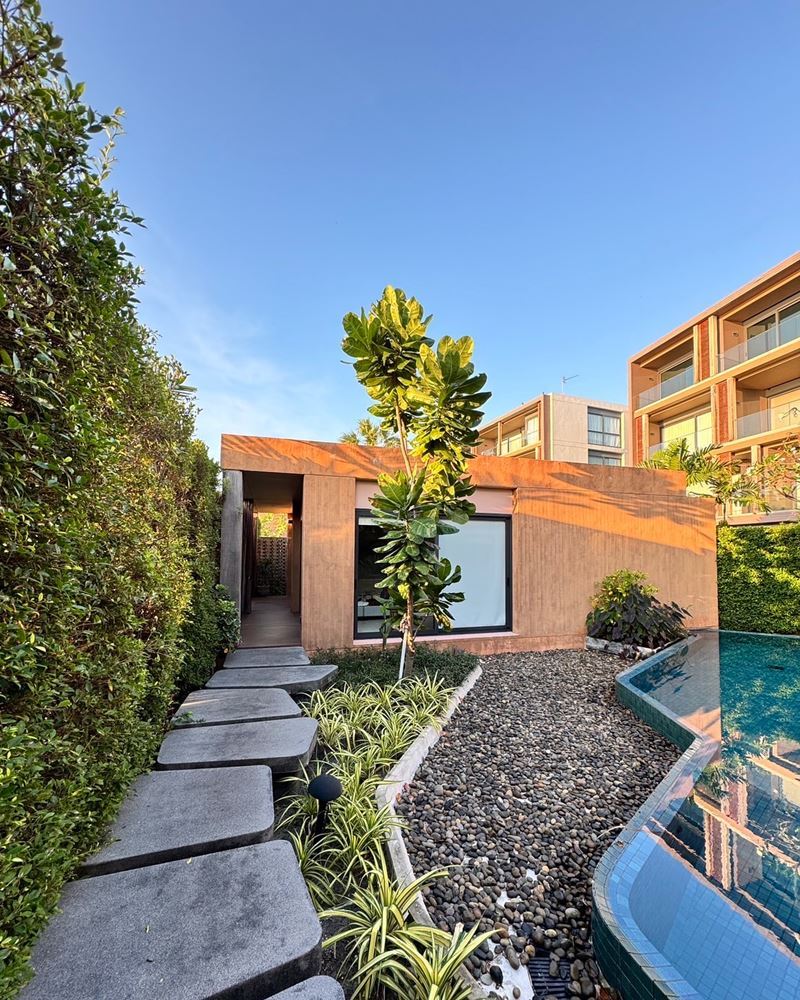 เนย โชติกา ประกาศขายบ้านติดทะเล