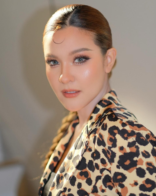 เปาวลี พรพิมล ประวัติ 7 เรื่องน่ารู้จักของนักร้องลูกทุ่งเสียงใส แล้วจะยิ่งหลงรักเธอ