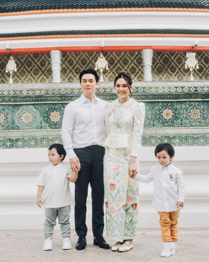 น็อต ชมพู่