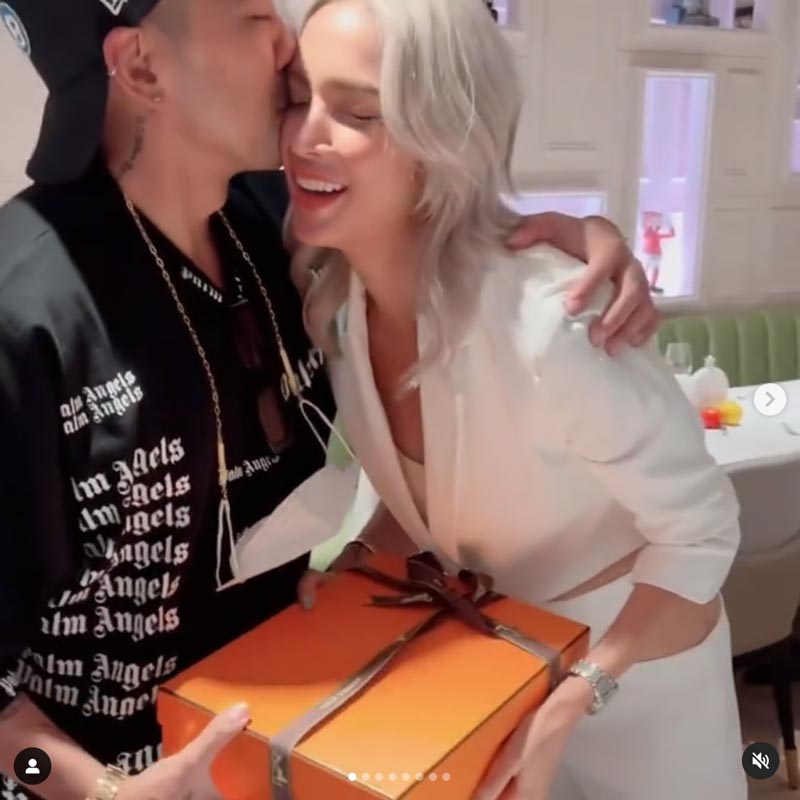 อุ้ม ลักขณา