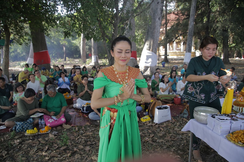 ปิ๋ม ซีโฟร์