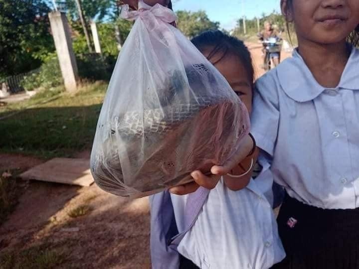 ให้ของขวัญครู