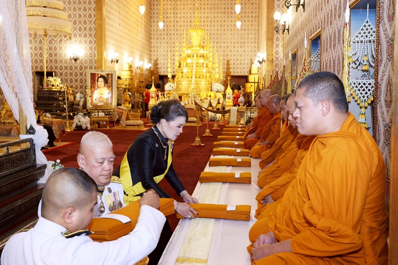 พระบรมวงศานุวงศ์ ทรงบำเพ็ญพระราชกุศลสวดพระอภิธรรมพระบรมศพ
