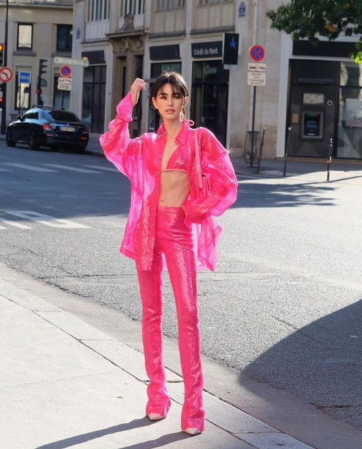 ใหม่ ดาวิกา