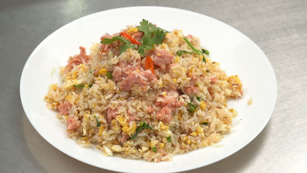 ข้าวผัดแหนม