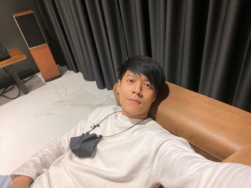 แอม สุธีร์