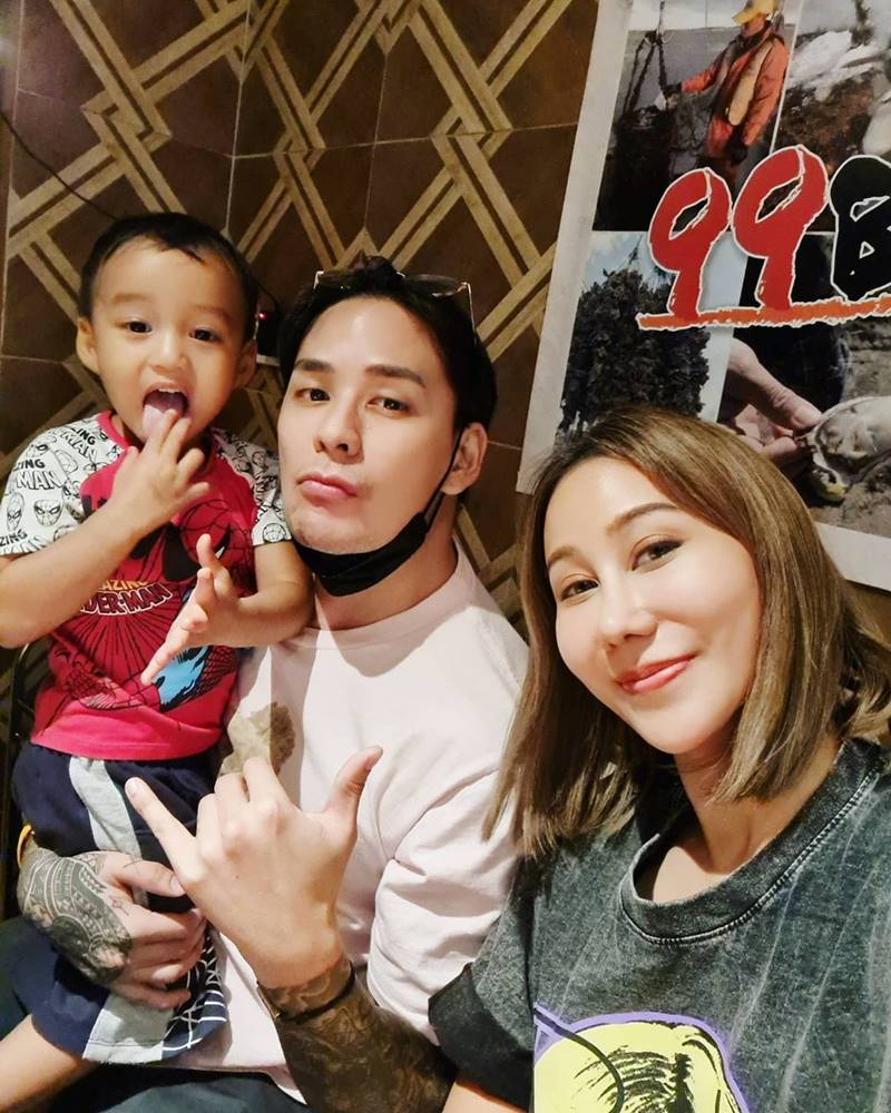 แทค ภรัณยู, ไฮโซเบลล์