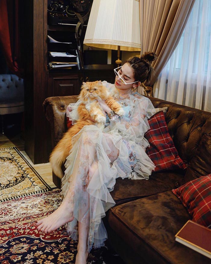 ดาว พิมพ์ทอง บ้าน