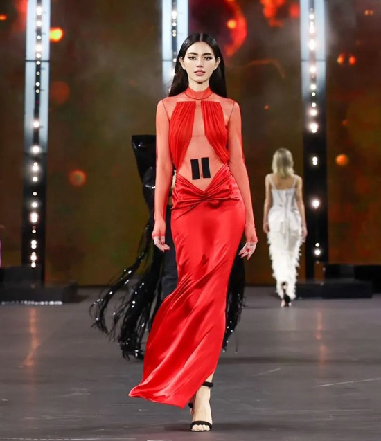 ใหม่ ดาวิกา