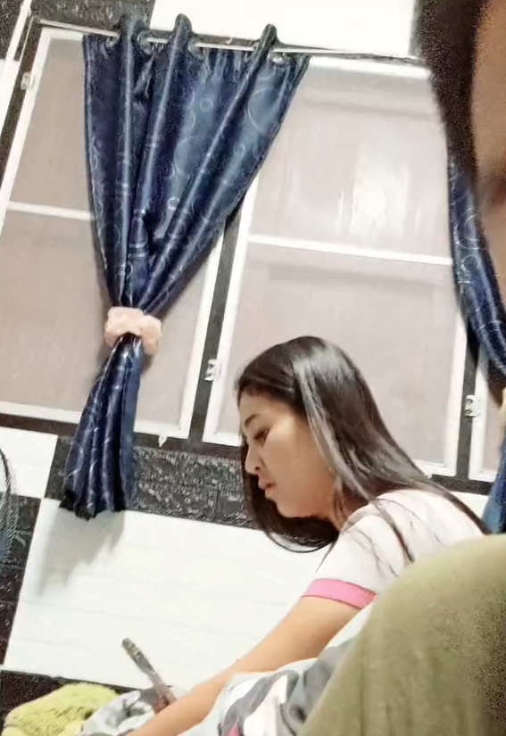 สอนลูกอ่านหนังสือ