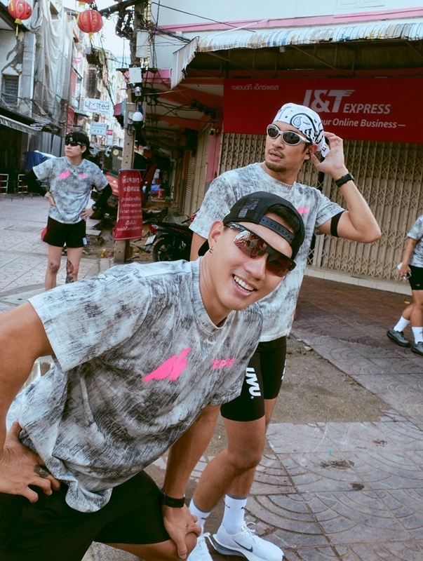 ภาพ เกรท วรินทร พร้อมผองเพื่อน ไปยิ่ง แต่ไม่ได้วิ่ง