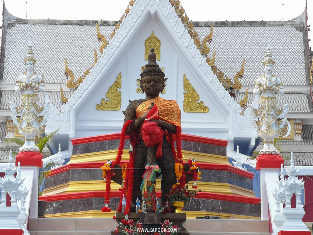 ท้าวเวสสุวรรณ วัดราษฎร์ศรัทธาธรรม (บางชัน)