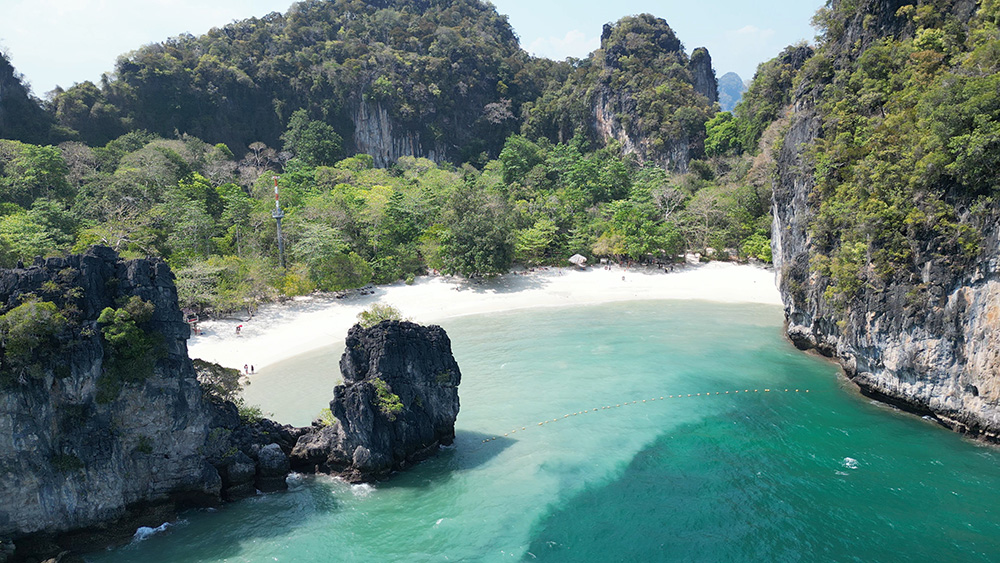 ชายหาด