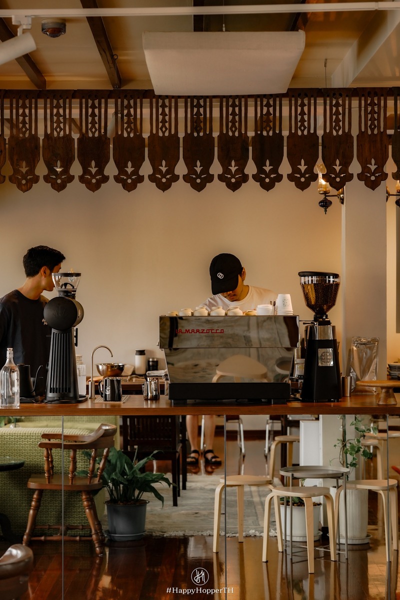 Living Room คาเฟ่วิวดี ย่านวงเวียน 22