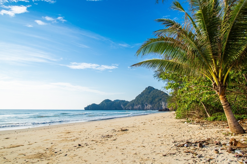 ที่เที่ยวทะเลชุมพร ไม่ข้ามเกาะ หาดทุ่งซาง