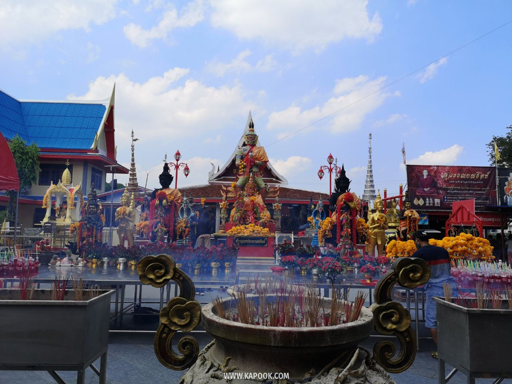 ท้าวเวสสุวรรณ วัดราษฎร์ศรัทธาธรรม (บางชัน)