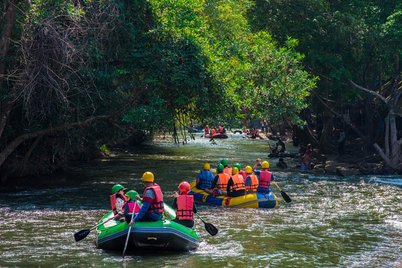 ล่องแก่งแม่น้ำนครนายก