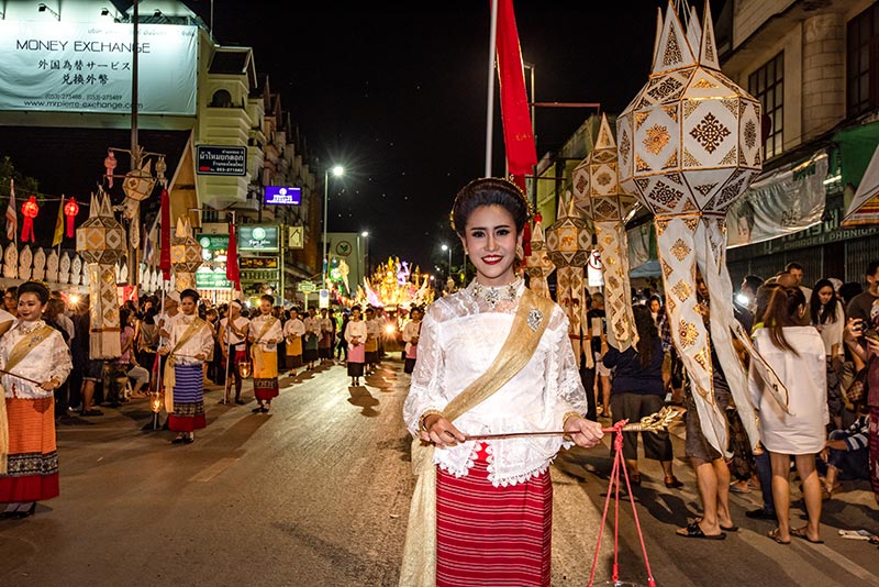 เทศกาลสีสันแห่งสายน้ำ มหกรรมลอยกระทง