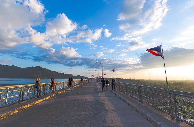 สถานที่ท่องเที่ยวนครนายก