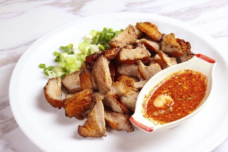 คอหมูย่างพริกไทย
