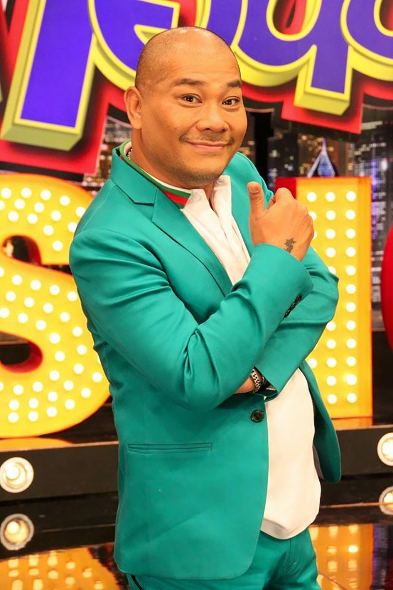 โป๊งเหน่ง เชิญยิ้ม