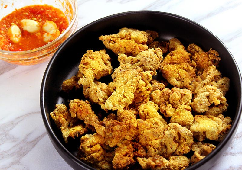 กากไก่ทอดกรอบ