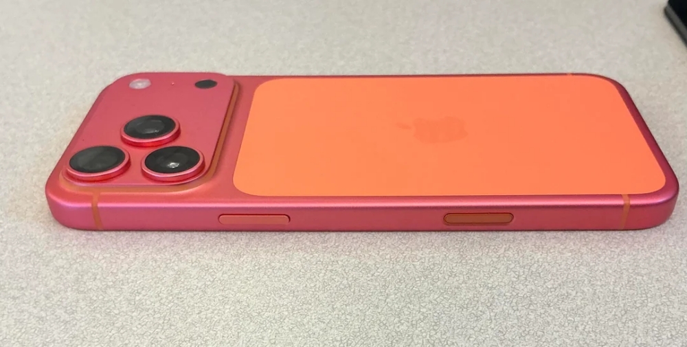 iPhone 17 Pro Max สีเปลี่ยน