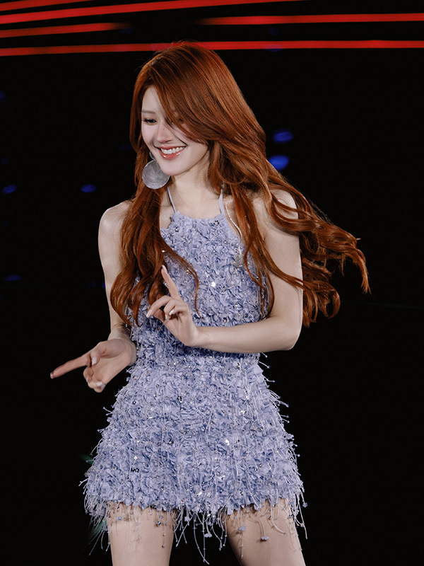 จ้าวลู่ซือ