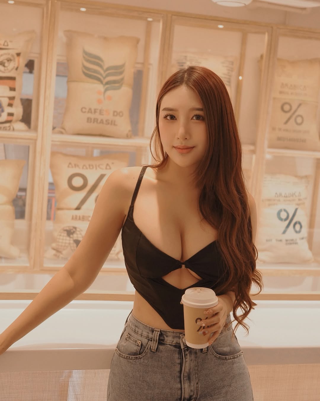 เม พัชญ์ธิษกาญจน์