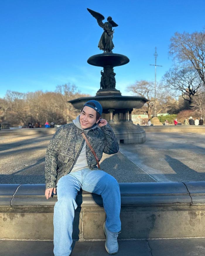 ดีเจบุ๊กโกะ