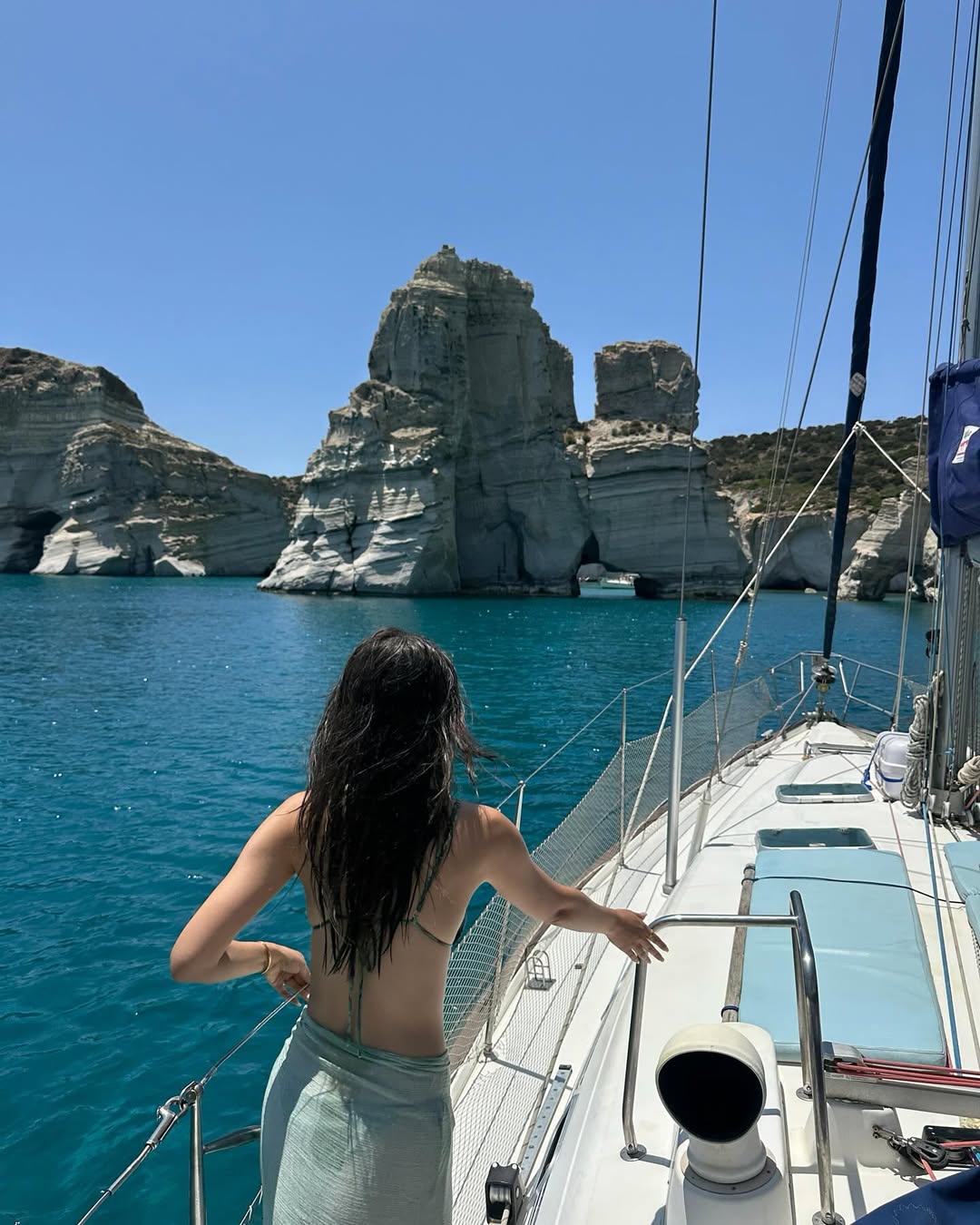 ญาญ่า อุรัสยา ชีเสิร์ฟบิกินี่ตัวจิ๋ว