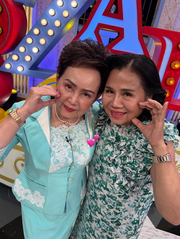 คุณย่าอุไรวรรณ อวยยศ ชมพู่ อารยา