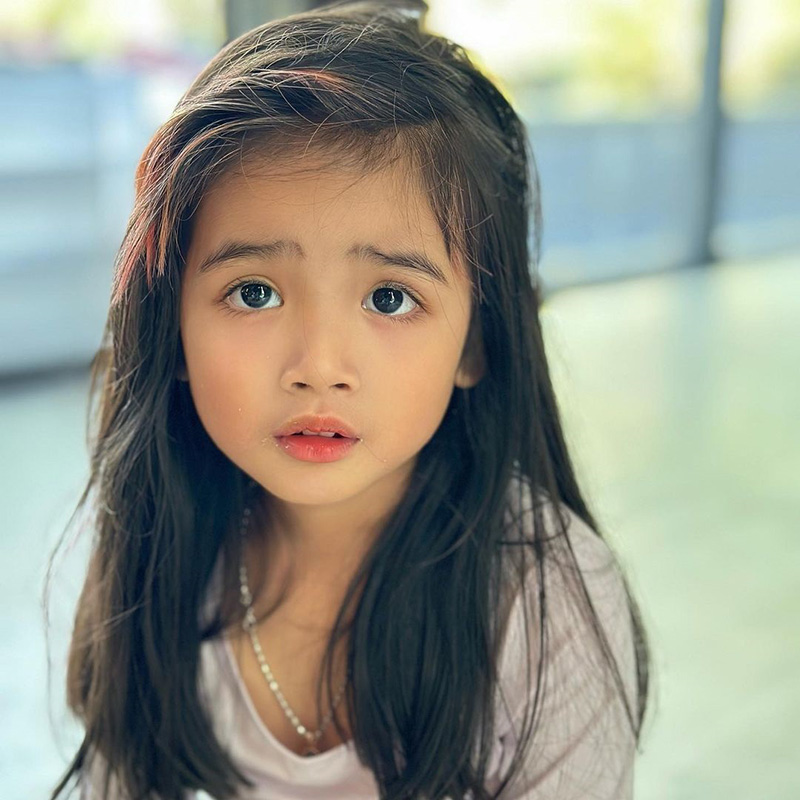 น้องดิสนีย์ ลูกสาว อุ้ม ลักขณา