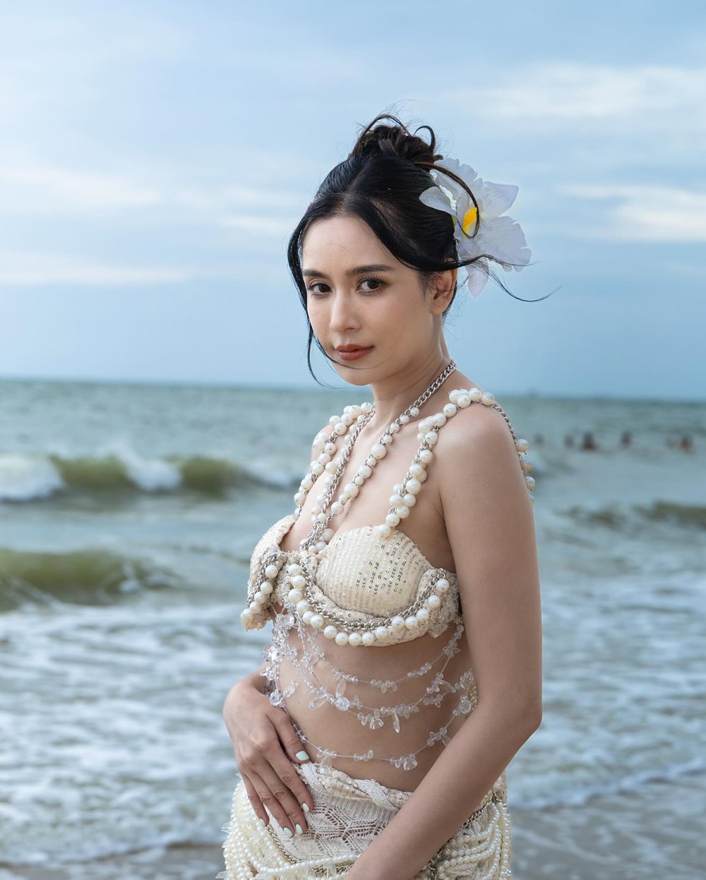 เบนซ์ ปุณยาพร ฉลองวันเกิดวัย 40 ในลุคแซ่บ แต่คนโฟกัส ท้องหรือเปล่า