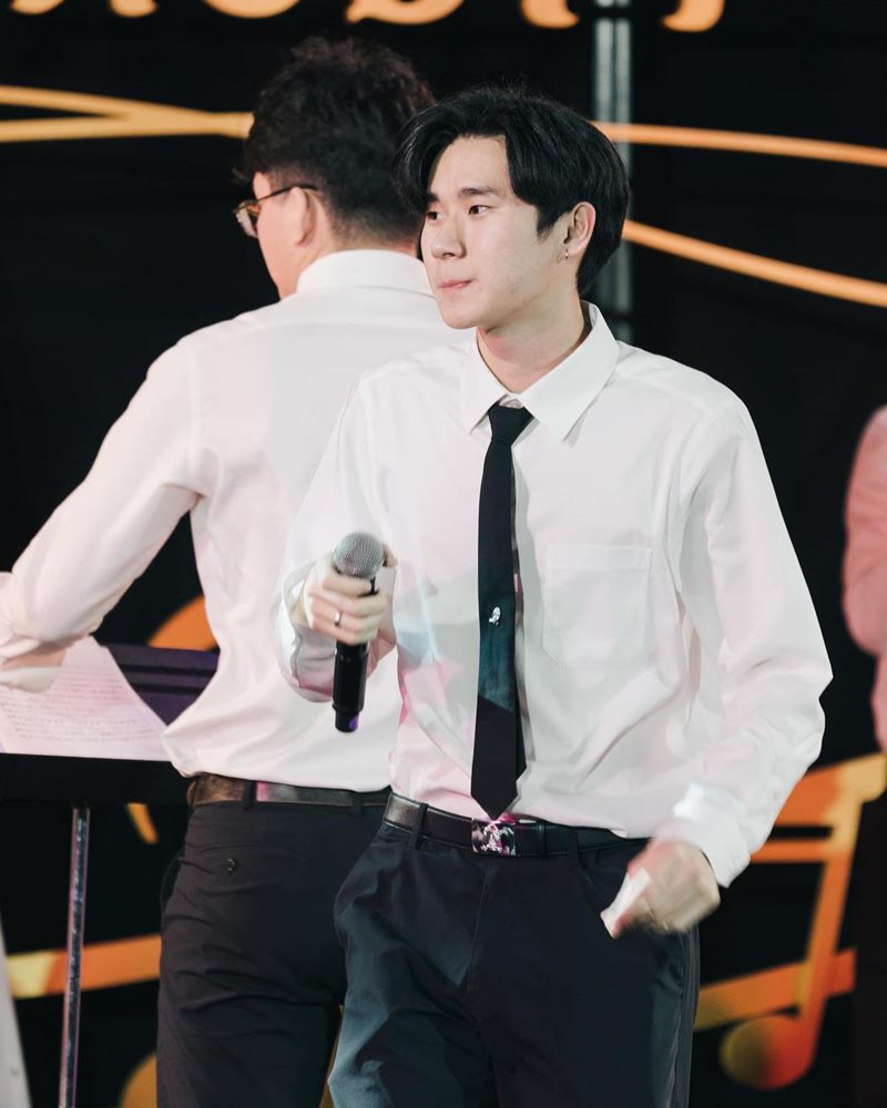 ยิ้ว วาริ