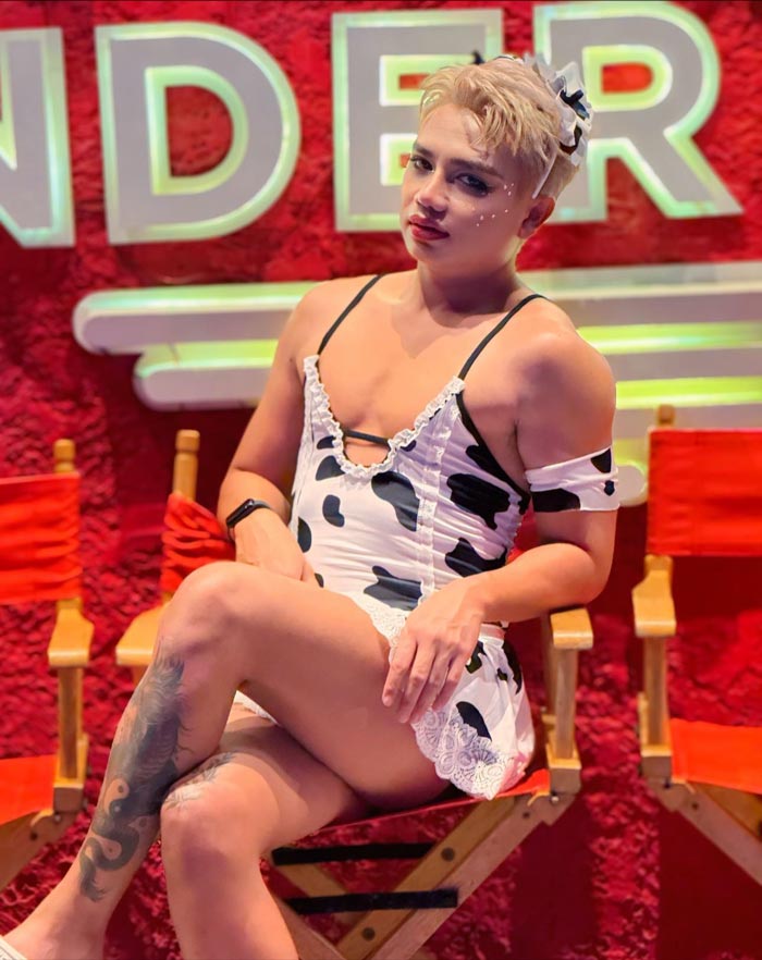 ครูไพบูลย์ ลุคใหม่ แต่งหญิง