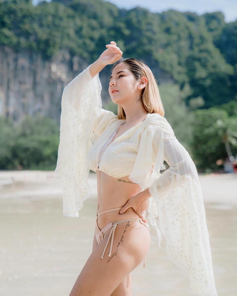 หมิว สิริลภัส
