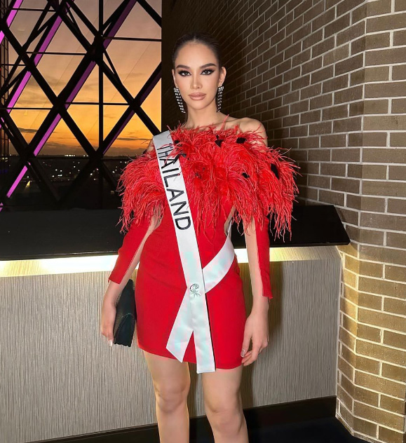 แอนนา เสืองามเอี่ยม